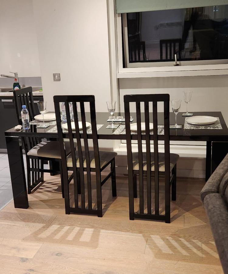 Luxury 2 Bed Apartment Excel Londra Esterno foto